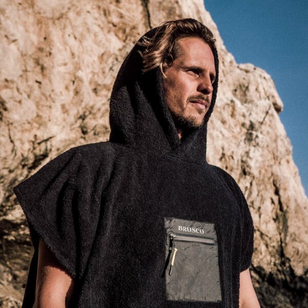 Poncho Green - Image 5